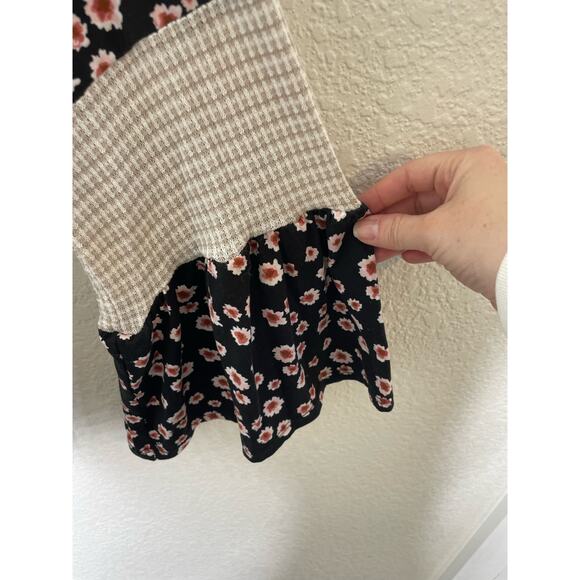 Haptics Boutique Flare Sleeve Boho Shirt womens size small - Picture 4 of 5